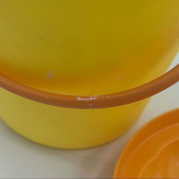 Melissa and Doug Sand Bucket and Playset - Picture 7 of 16